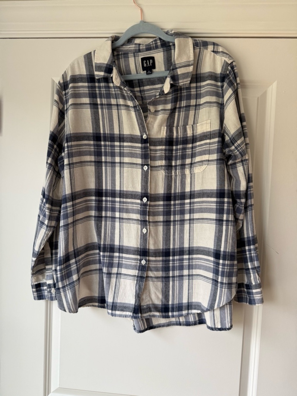 Gap Flannel Blue & White Plaid Button Down, size XL